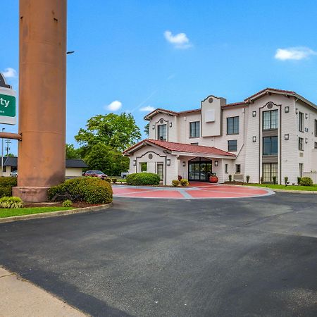 Quality Inn Hampton Buitenkant foto